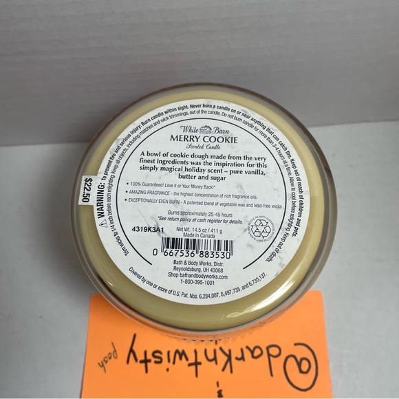 BNWT 1 White Barn Merry Cookie 14.5 oz 3 wick Candle Price Firm - Picture 3 of 3